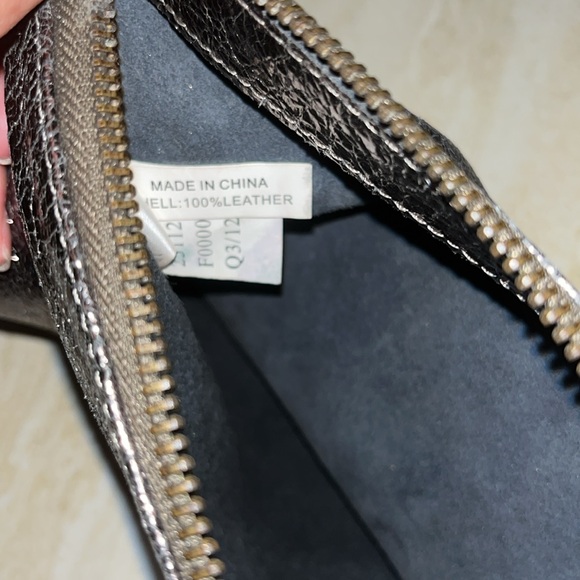 Marc Jacobs Metallic Clutch Bag - Picture 6 of 8